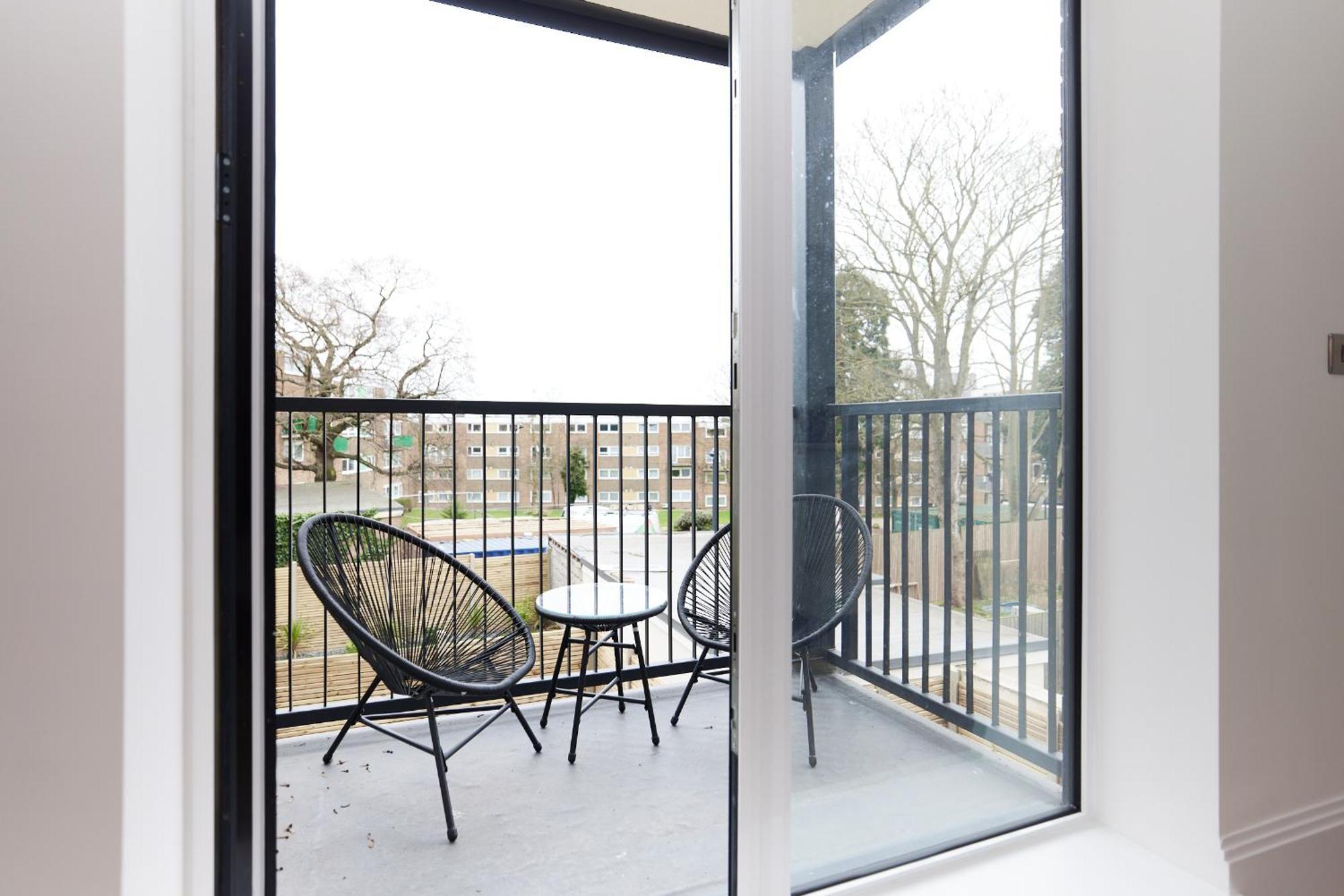 The Wembley Park Wonder - Charming 2bdr Flat With Balcony Apartament *